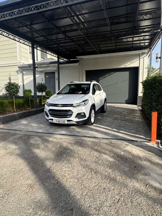 Tracker 1 premer avtomat