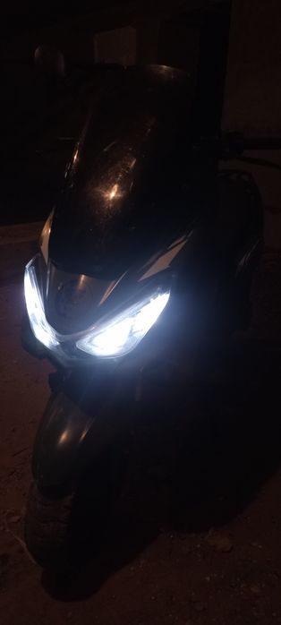 макси-скутер 180 см³