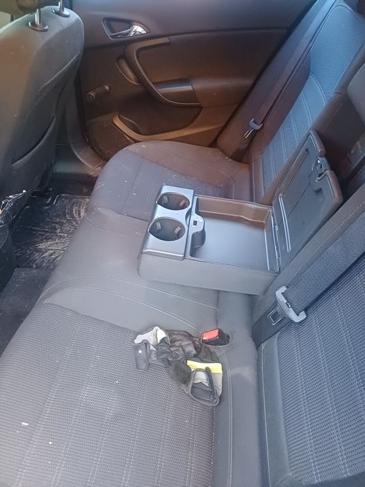 Vând sau schimb cu T4  opel insignia an 2009