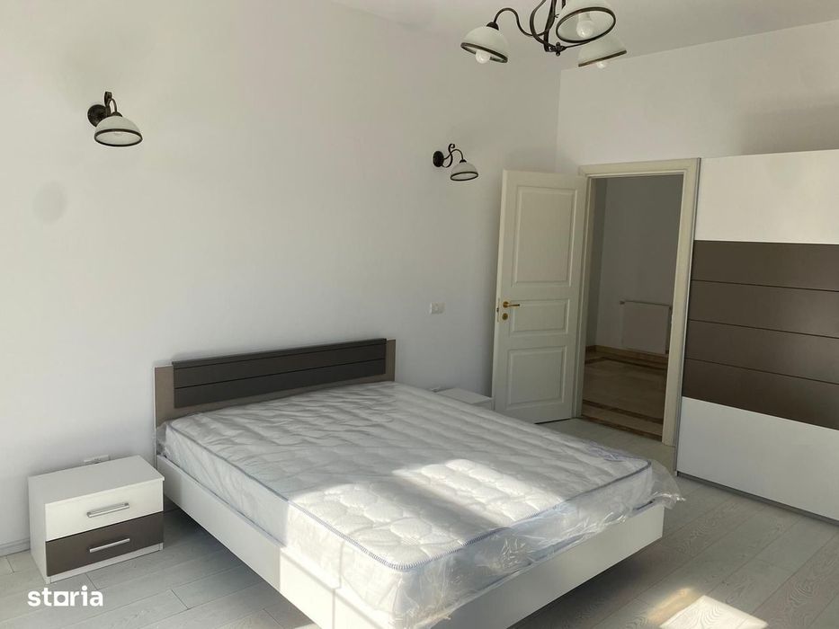 Vila cu 6 camere, finisaje premium, spatii generoase, aproape de Jolie