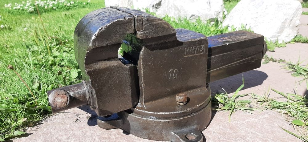 Тиски большие ссср