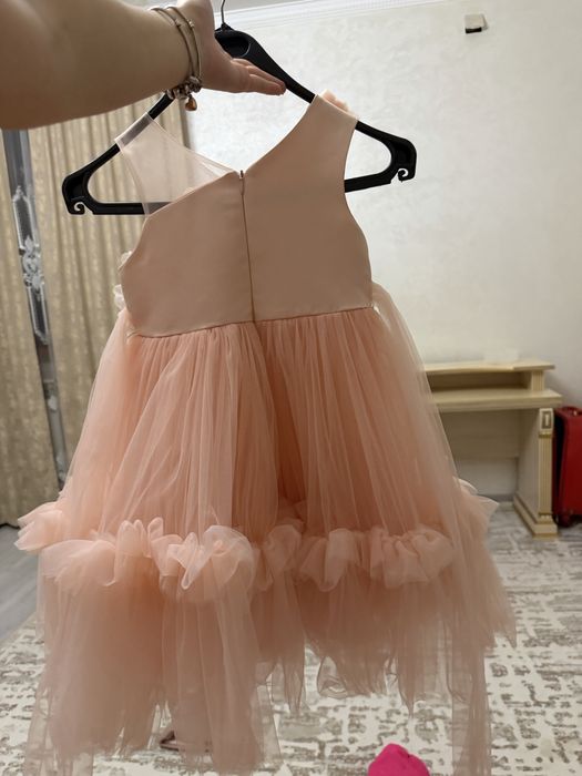 Нарядное платье , 110рр