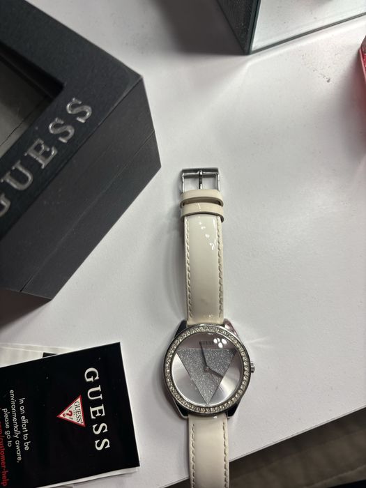 Дамски часовник Guess