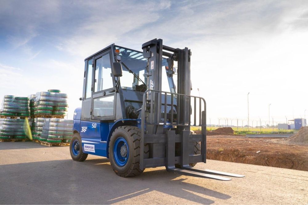 Вилочный погрузчик 5тонн