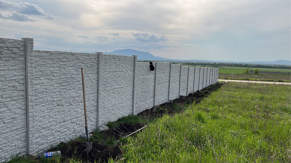 Gard placi beton stalpi