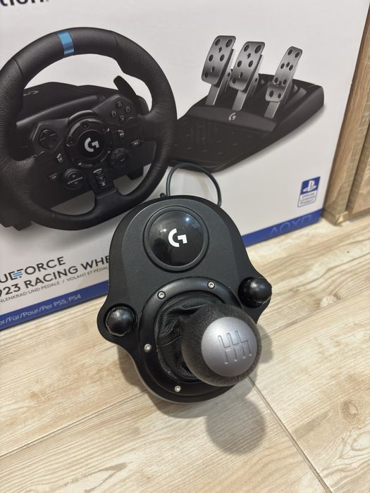 Волан Logitech G923 + Скоростен лост + Гаранция