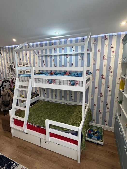 продам двухъярусную кровать для детей