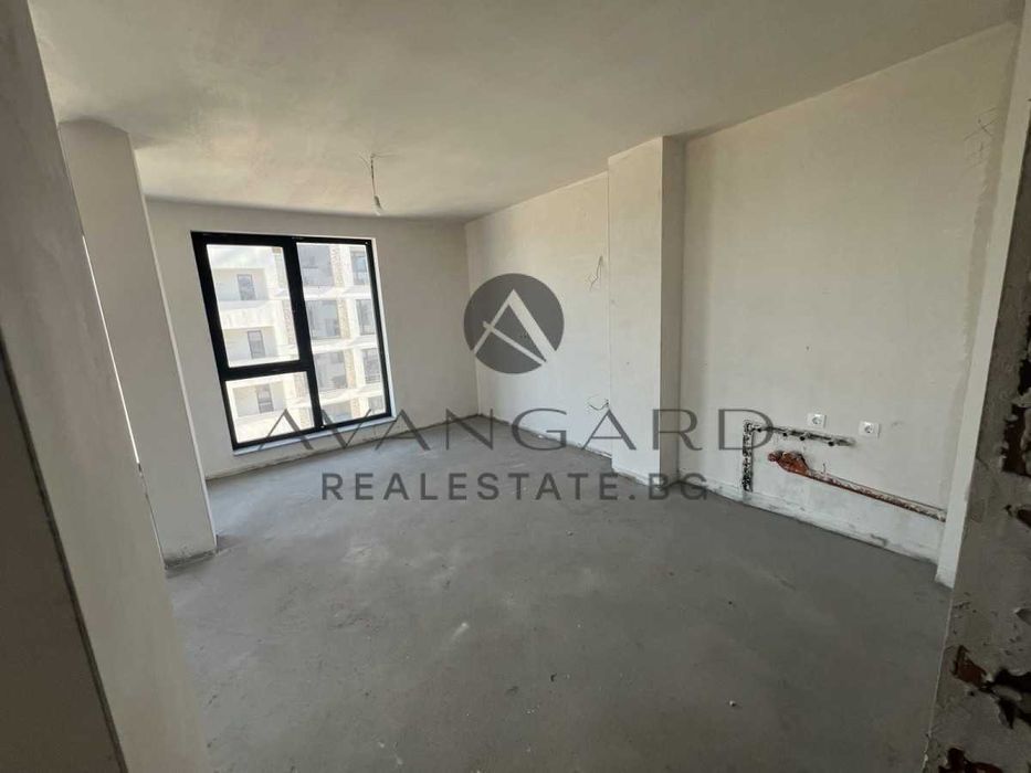 оф.21529 Тристаен апартамент / Кършияка