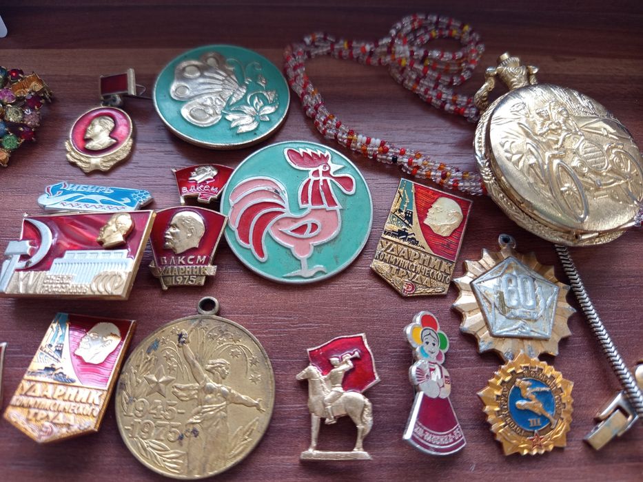 Брошки антиквариат