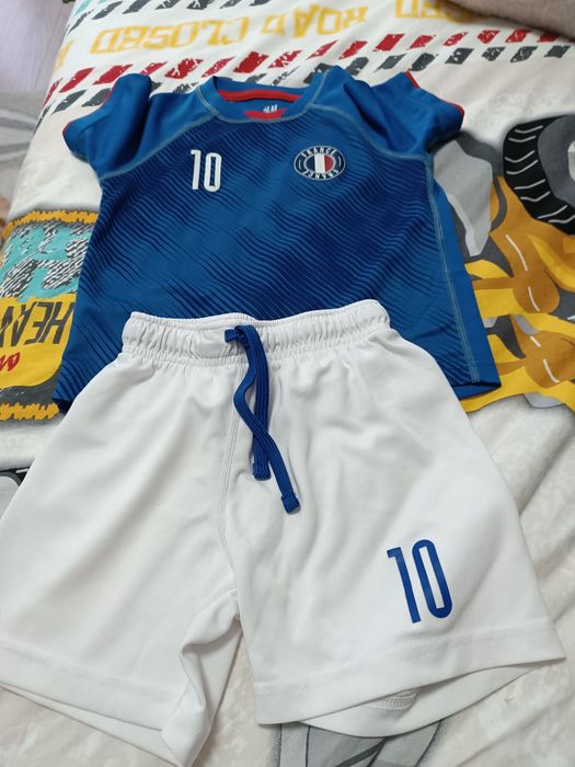 Летен футболен екип на френските национали