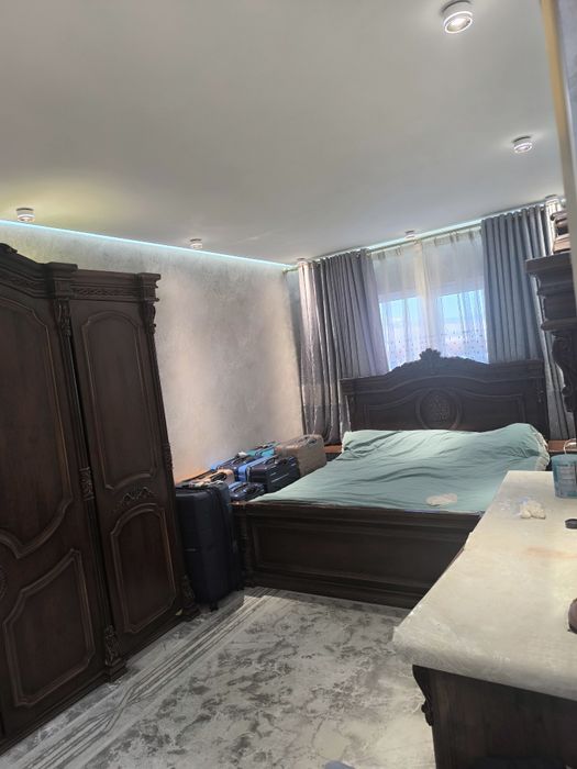 Продаю свою 3 комнатную квартиру  смебелю заходи и живи