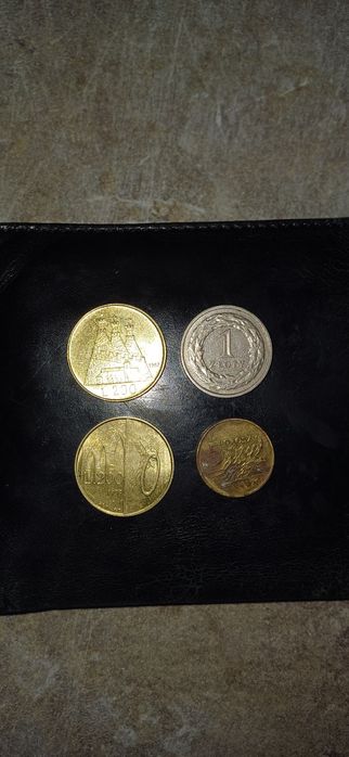 Monede vechi + una bacnota de 10.000lei