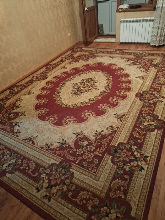 Кілем сатамын екеу