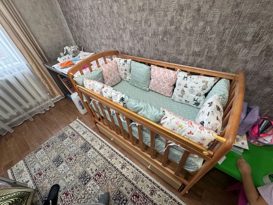 Детская кроватка