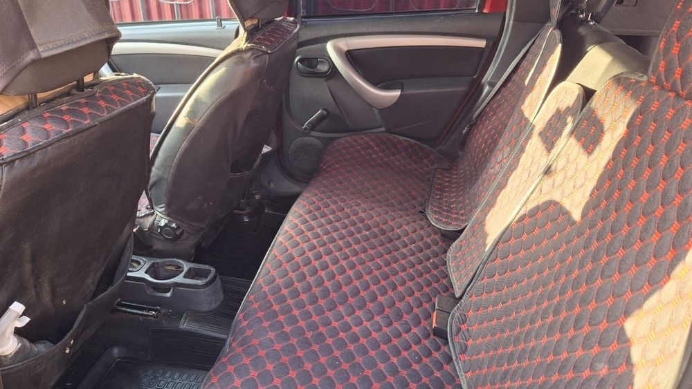 Продам машину Рено Дастер