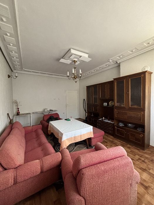 Просторен етаж от къща – 200 кв.м – гр. Кричим