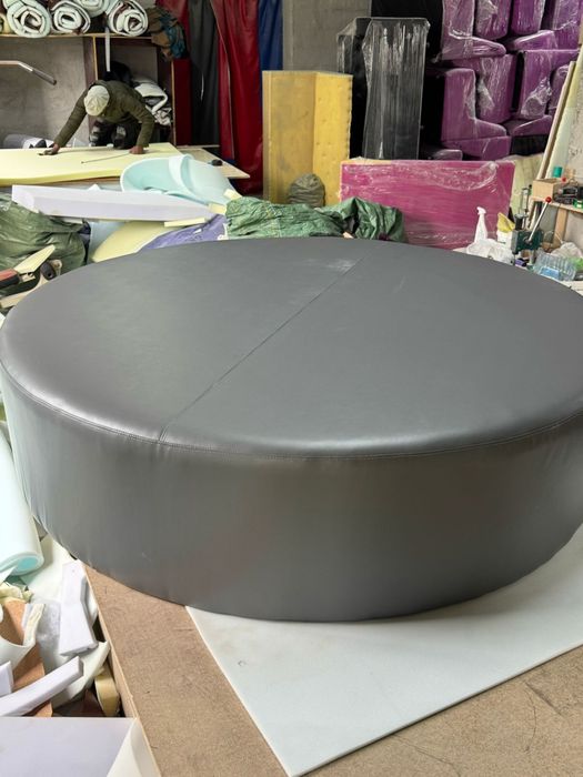 Круглый мягкий пуф