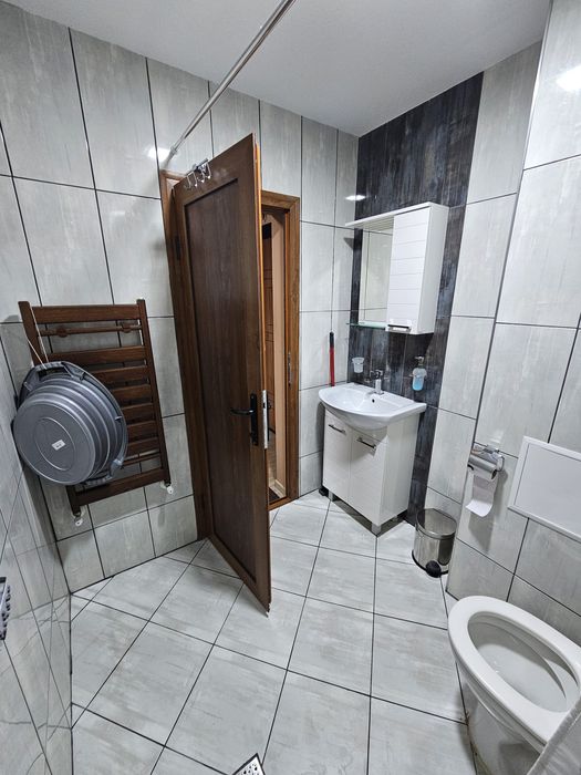 Дава се под наем Тристаен апартамент в Търговище, Център - 72 кв.м за 382.5 € - Снимка #15