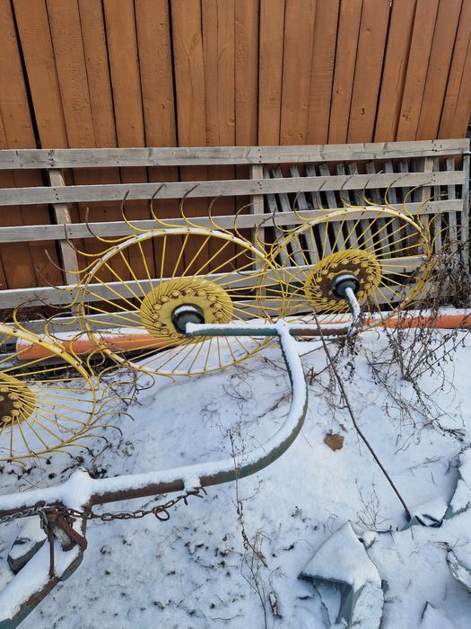 Vand grebla tip soare