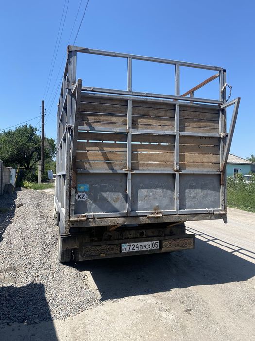 Продаю газель бортовая