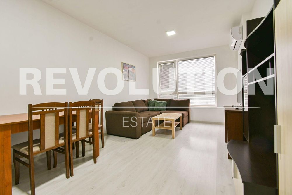 Двустаен апартамент в ж.к. Люлин 10.