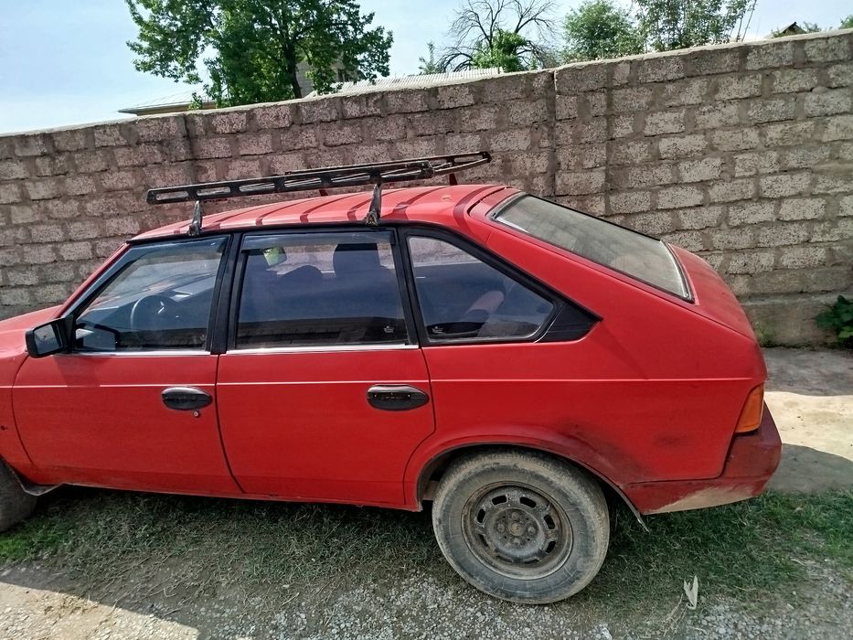 Тезда сотилади москвич 2141