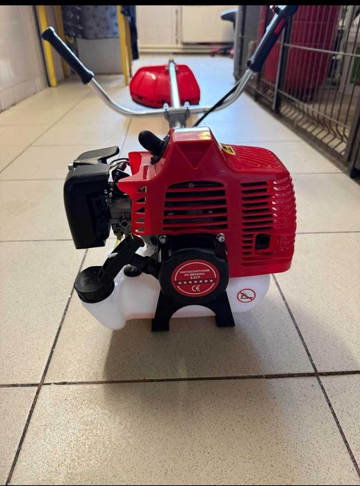 Motocoasa pe benzina UralMash Campion,8.5CP+Oferta de primavara!+Livrare