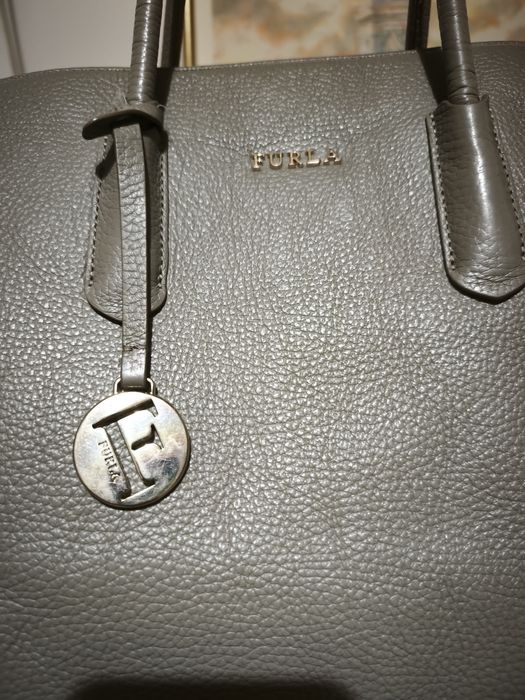 Furla Tote foarte frumoasă!