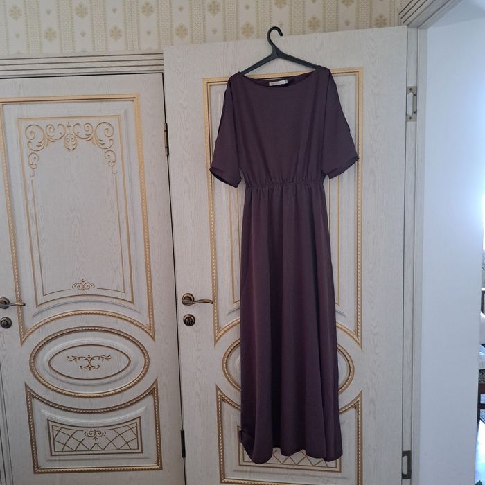 Прдома несколько платьев