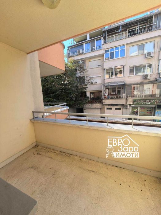 Продава се Двустаен апартамент в Стара Загора, Център - 93 кв.м за 1990 €/кв.м - Снимка #9