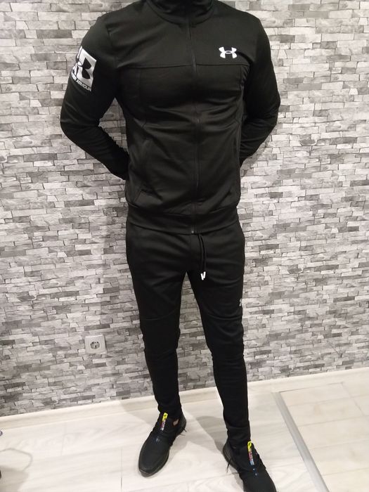Спортен екип от полиамид и еластан