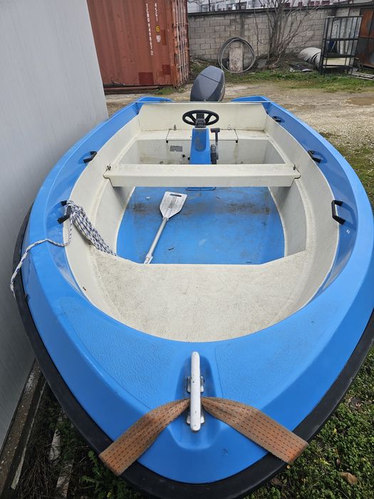 Лодка,мотор и колесар