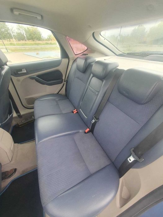 Ford focus 1.6 benzina