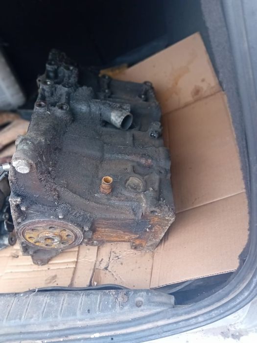 Блок на приору 16 клапан