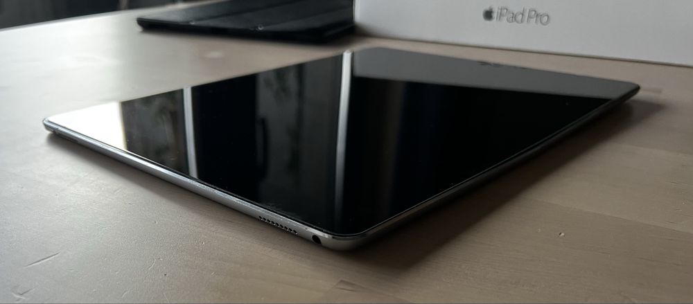 Apple iPad Pro 12.9” 128GB Wi-Fi A1584 Space Gray