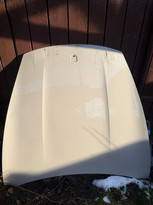 Capota porsche taycan cu defect