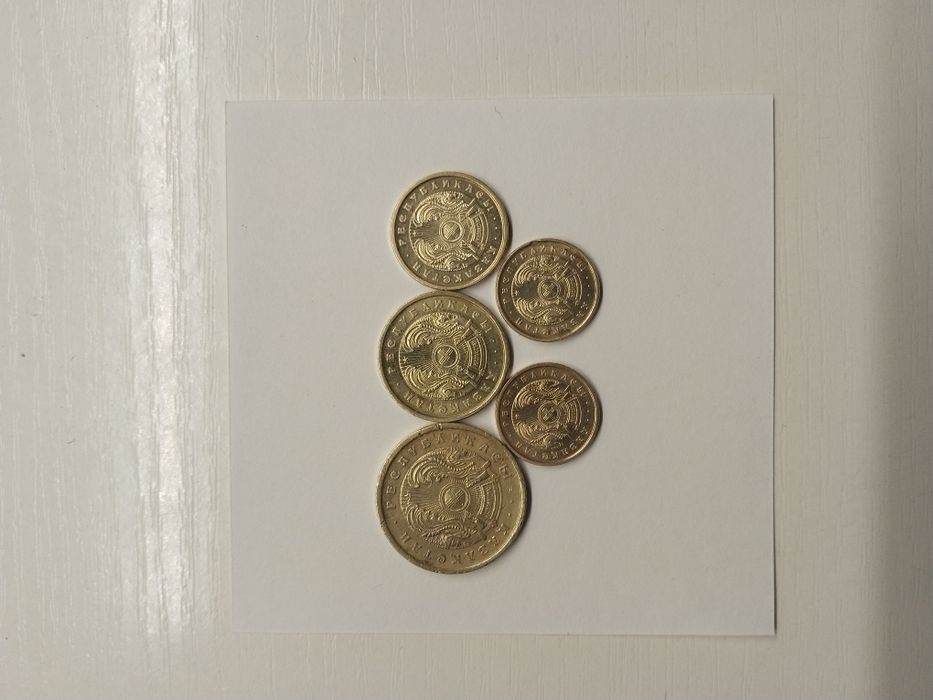 Продам Набор монет тиины