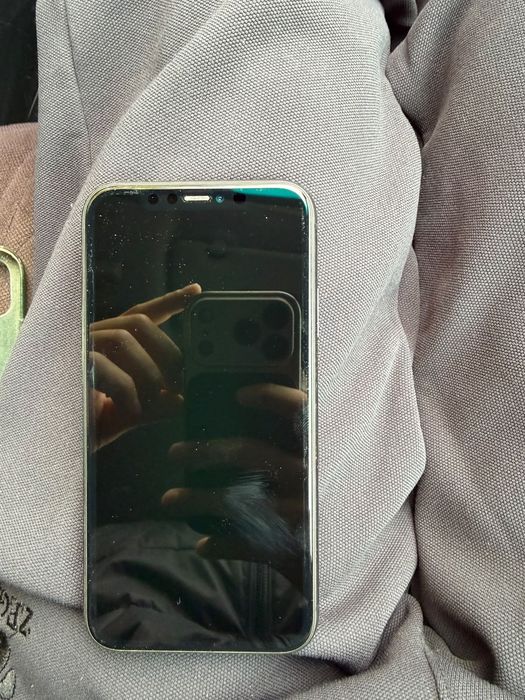 Продам Айфон 11 128гб