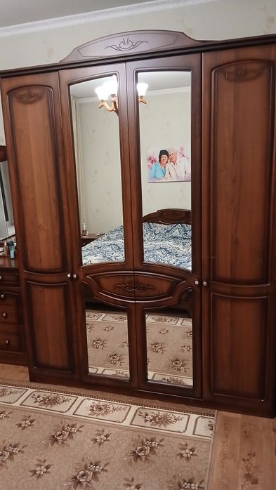 Продам шифоньер.