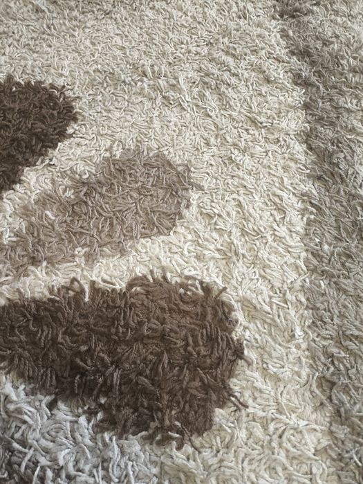 Ковёр напольный почти овальный