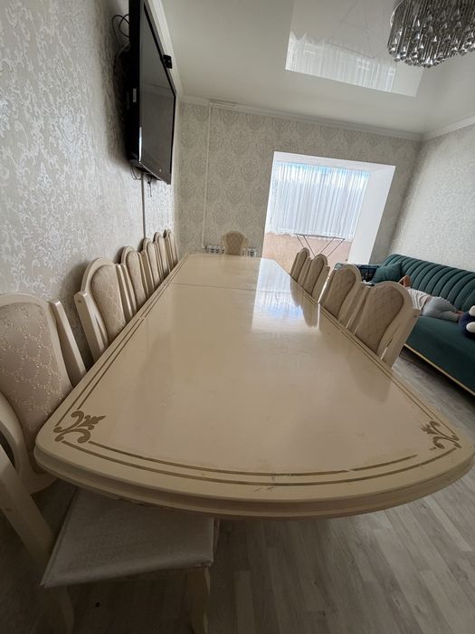 Продам стол со стульями
