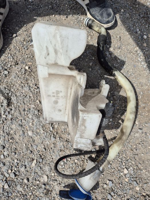 Казанче за чистачки за VW Транспортер T5