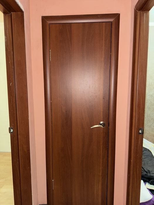 Межкомнатные двери 2 стандартных размера , 1 поуже для кладовки