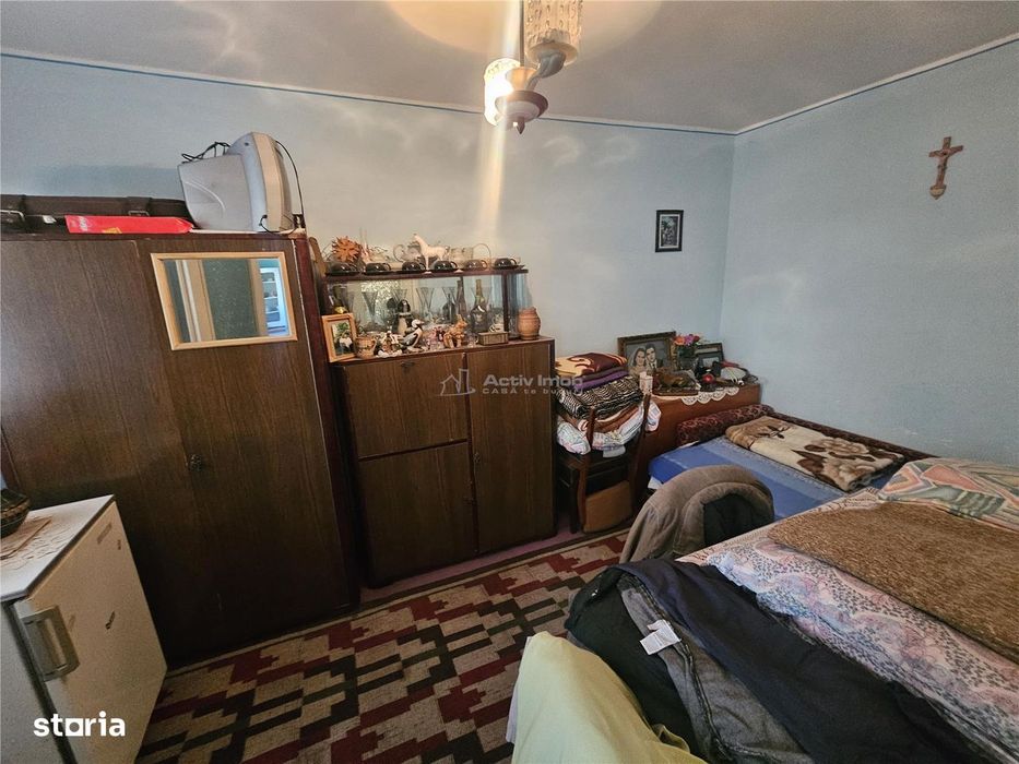 Resita, 2 Cam. Mobilat+Utilat, Et. 1, Micro 2