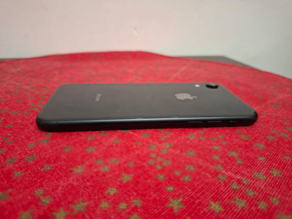 iPhone XR blacks