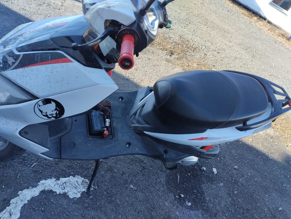 Продаю м8 2023 года