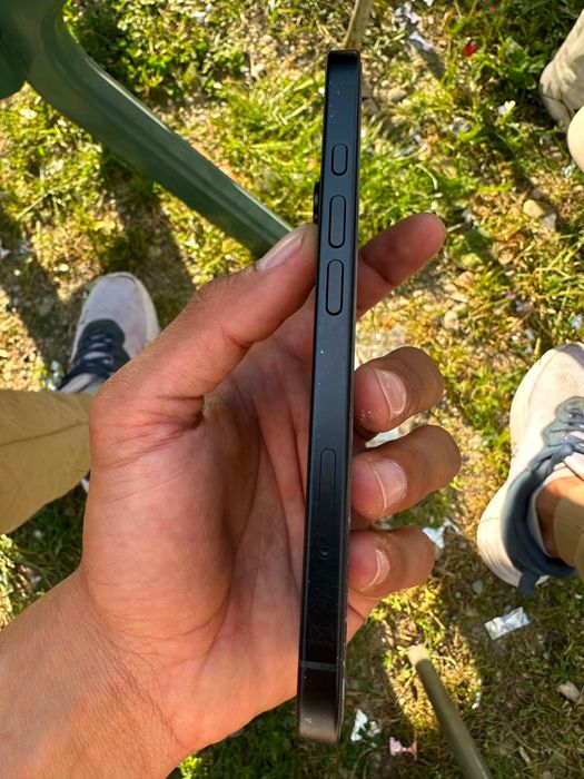 Prodavam iphone 16