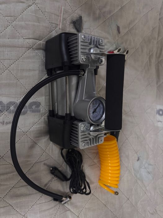 Автомобильный насос / воздушный компрессор
