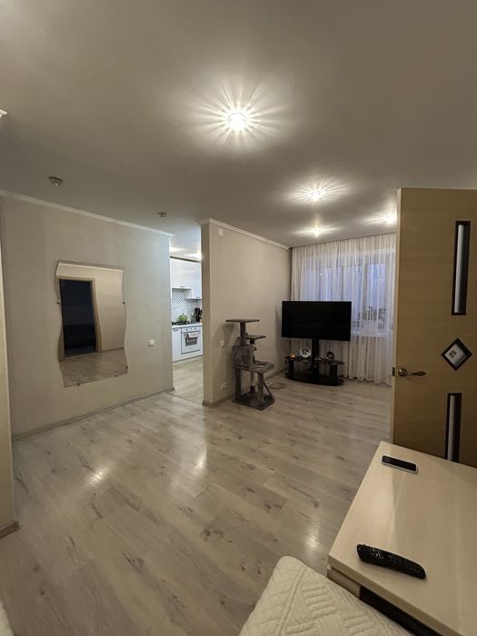 Продам 2х комн. (Центр) ОКЦ