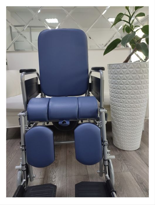 Продам кресло инвалидную коляску